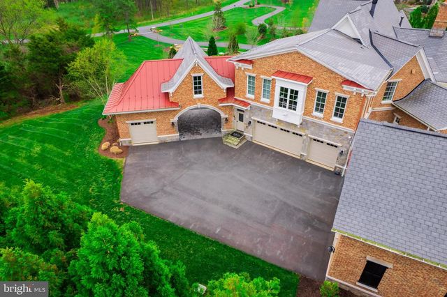 22577 CREIGHTON FARMS DR, Leesburg, VA 20175