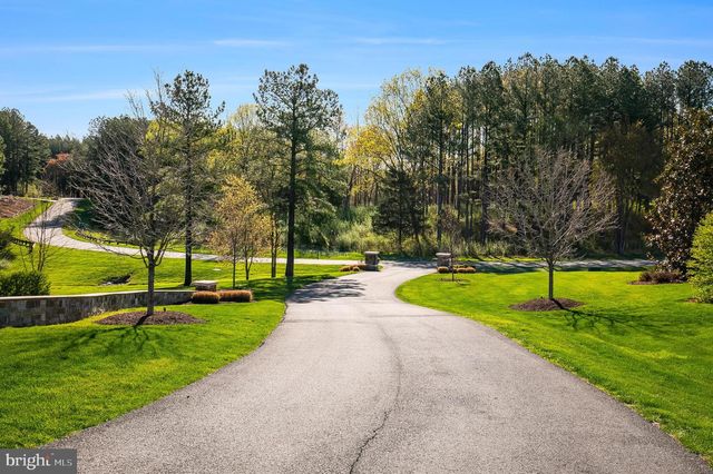 22577 CREIGHTON FARMS DR, Leesburg, VA 20175