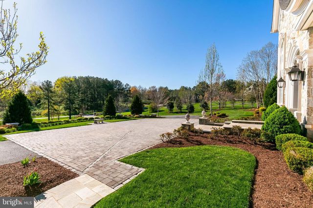 22577 CREIGHTON FARMS DR, Leesburg, VA 20175