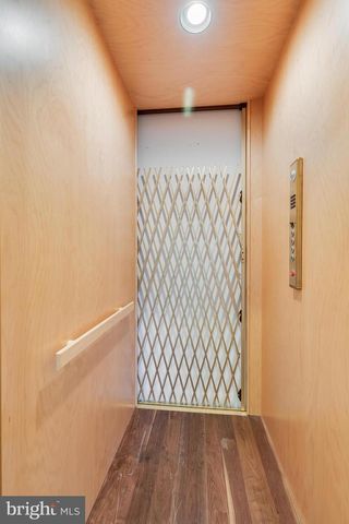 22577 CREIGHTON FARMS DR, Leesburg, VA 20175