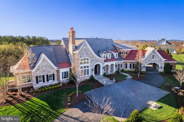 22577 CREIGHTON FARMS DR, Leesburg, VA 20175