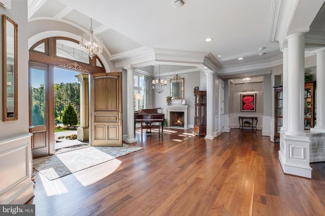 22577 CREIGHTON FARMS DR, Leesburg, VA 20175