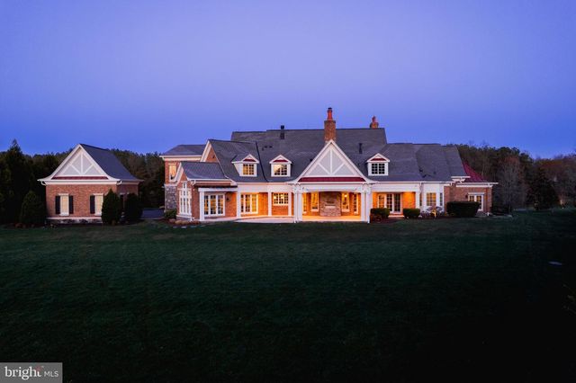 22577 CREIGHTON FARMS DR, Leesburg, VA 20175