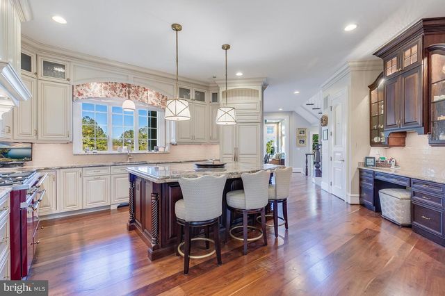 22577 CREIGHTON FARMS DR, Leesburg, VA 20175