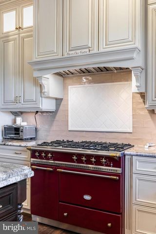 22577 CREIGHTON FARMS DR, Leesburg, VA 20175