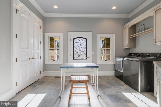 22577 CREIGHTON FARMS DR, Leesburg, VA 20175