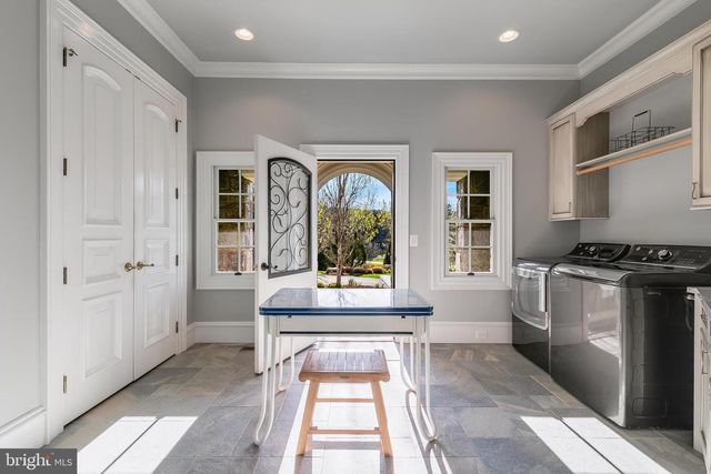 22577 CREIGHTON FARMS DR, Leesburg, VA 20175