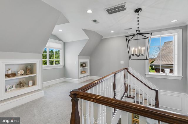 22577 CREIGHTON FARMS DR, Leesburg, VA 20175