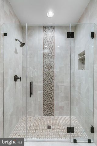 22577 CREIGHTON FARMS DR, Leesburg, VA 20175