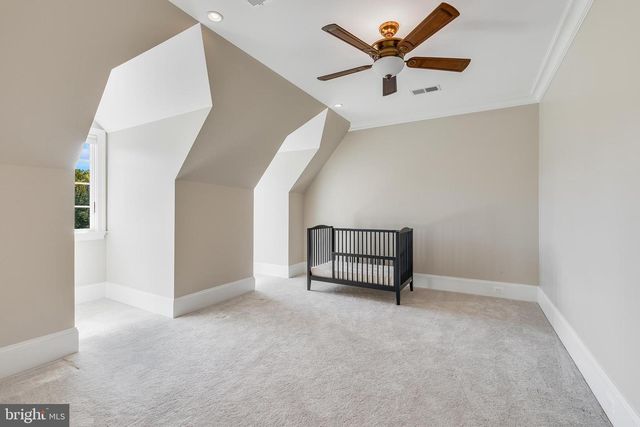 22577 CREIGHTON FARMS DR, Leesburg, VA 20175