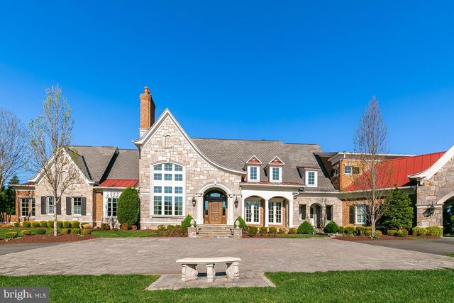 22577 CREIGHTON FARMS DR, Leesburg, VA 20175