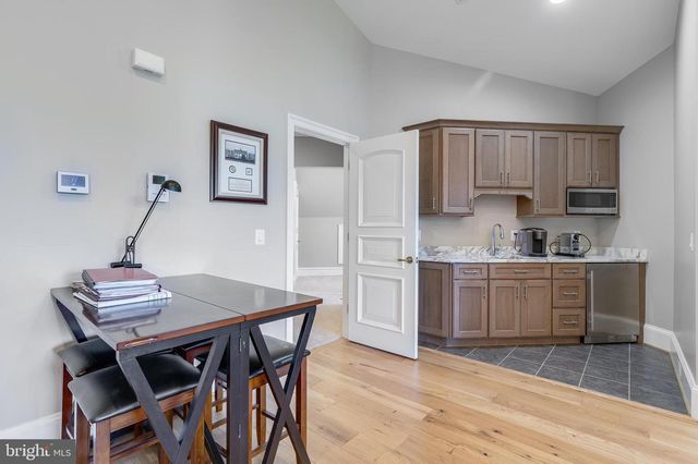 22577 CREIGHTON FARMS DR, Leesburg, VA 20175