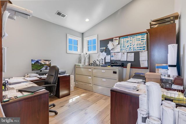 22577 CREIGHTON FARMS DR, Leesburg, VA 20175