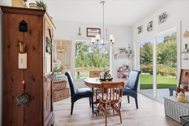 842 Medina DRIVE, Mukwonago, WI 53149