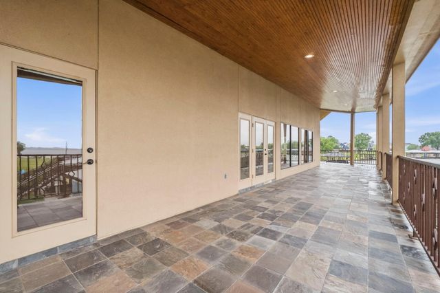 295 Bayview Lane, Livingston, TX 77351