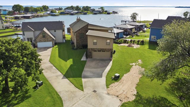 295 Bayview Lane, Livingston, TX 77351