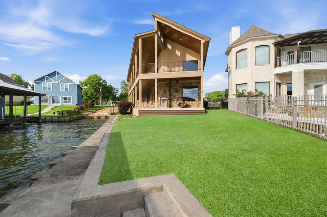 295 Bayview Lane, Livingston, TX 77351