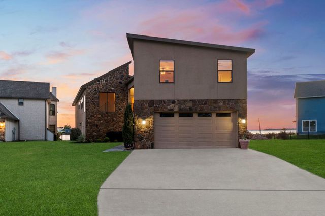 295 Bayview Lane, Livingston, TX 77351