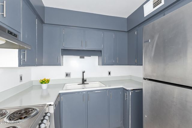 2406 W CAMPBELL Avenue 143, Phoenix, AZ 85015