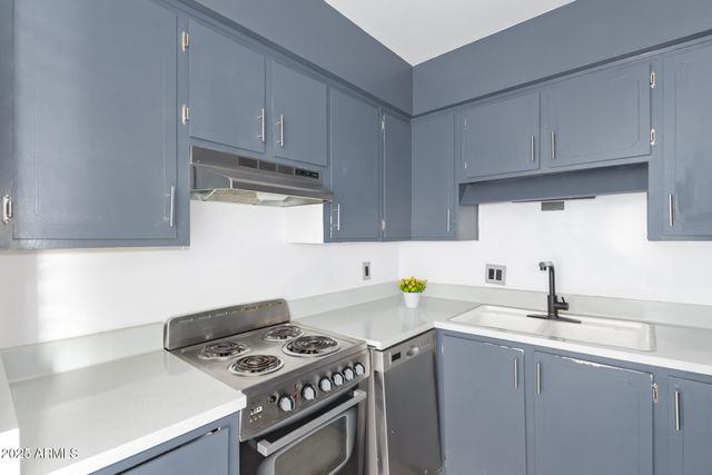 2406 W CAMPBELL Avenue 143, Phoenix, AZ 85015