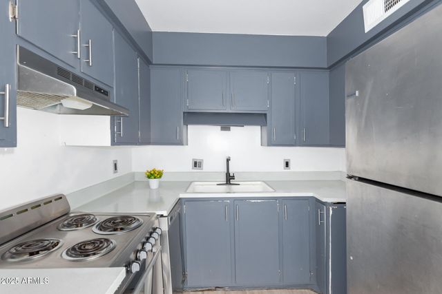 2406 W CAMPBELL Avenue 143, Phoenix, AZ 85015