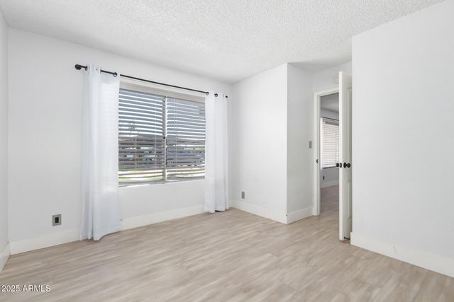 2406 W CAMPBELL Avenue 143, Phoenix, AZ 85015