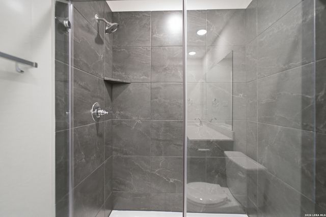 1272 Higgins, San Antonio, TX 78245