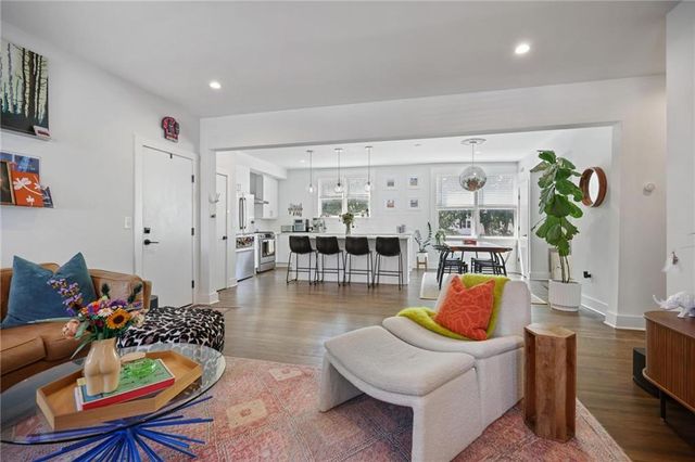 88 Peachtree Memorial Drive NW 2, Atlanta, GA 30309