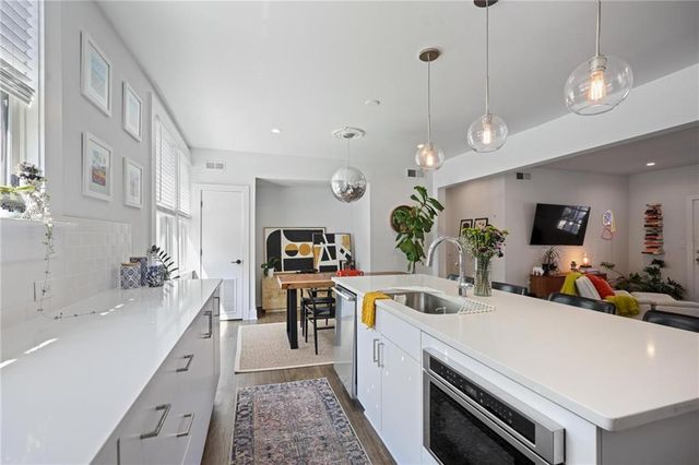 88 Peachtree Memorial Drive NW 2, Atlanta, GA 30309