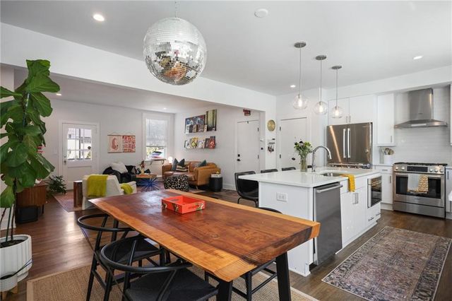 88 Peachtree Memorial Drive NW 2, Atlanta, GA 30309