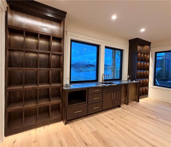 8976 Ginger Street, Lenexa, KS 66227