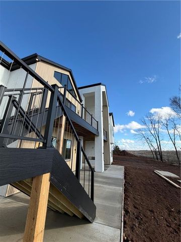 8976 Ginger Street, Lenexa, KS 66227