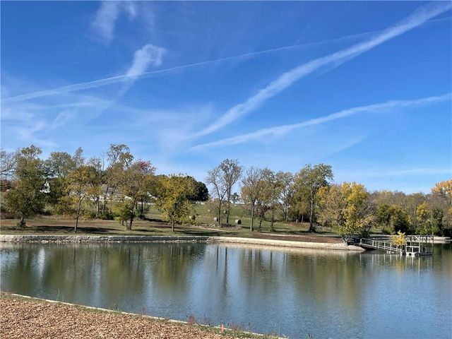 8976 Ginger Street, Lenexa, KS 66227