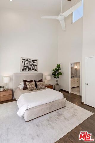 1427 S Bentley Avenue C, Los Angeles, CA 90025