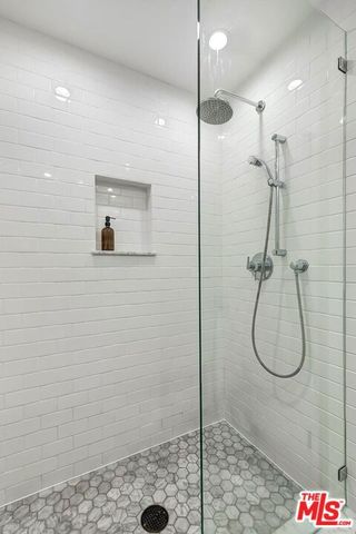 1427 S Bentley Avenue C, Los Angeles, CA 90025