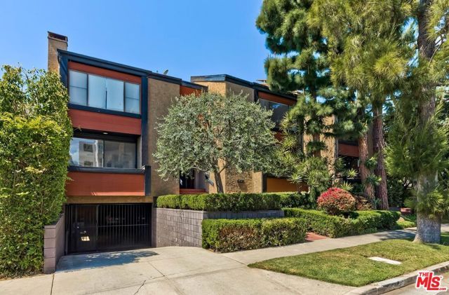 1427 S Bentley Avenue C, Los Angeles, CA 90025
