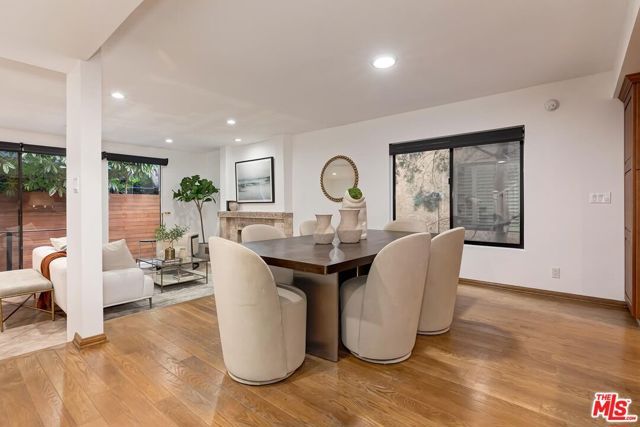 1427 S Bentley Avenue C, Los Angeles, CA 90025