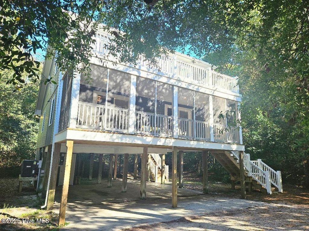108 Sand Castle Drive, Emerald Isle, NC 28594