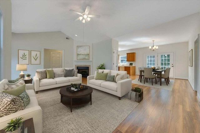 141 Chestnut Creek DR, Hardy, VA 24101