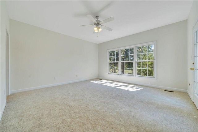 141 Chestnut Creek DR, Hardy, VA 24101