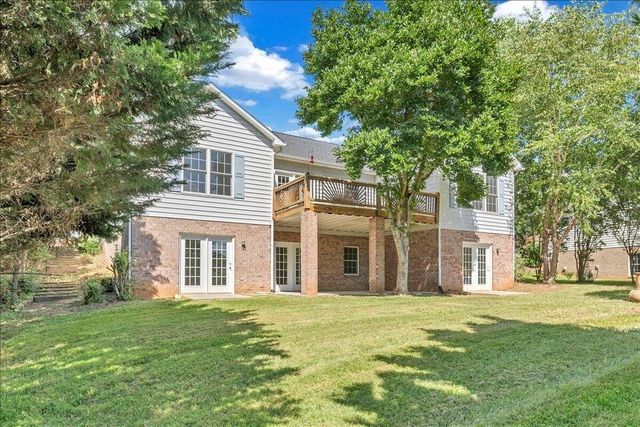 141 Chestnut Creek DR, Hardy, VA 24101