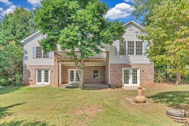 141 Chestnut Creek DR, Hardy, VA 24101