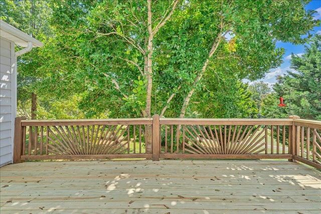 141 Chestnut Creek DR, Hardy, VA 24101