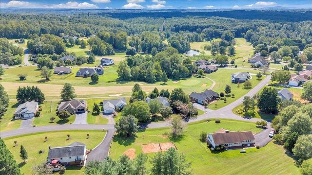 141 Chestnut Creek DR, Hardy, VA 24101