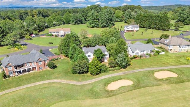 141 Chestnut Creek DR, Hardy, VA 24101