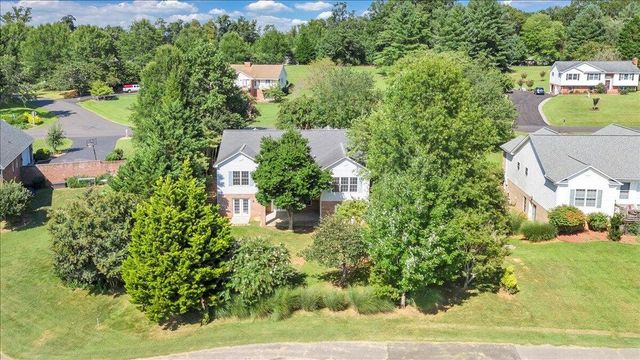 141 Chestnut Creek DR, Hardy, VA 24101
