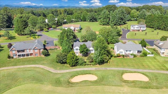 141 Chestnut Creek DR, Hardy, VA 24101