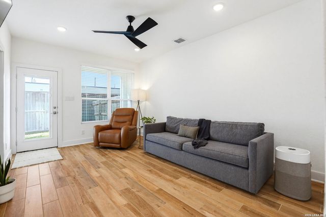 8851 Oakland Rd Unit 9, San Antonio, TX 78240