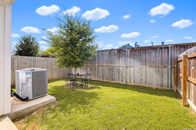 8851 Oakland Rd Unit 9, San Antonio, TX 78240