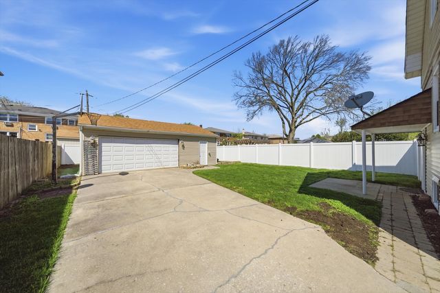 4636 Custer Avenue, Brookfield, IL 60513